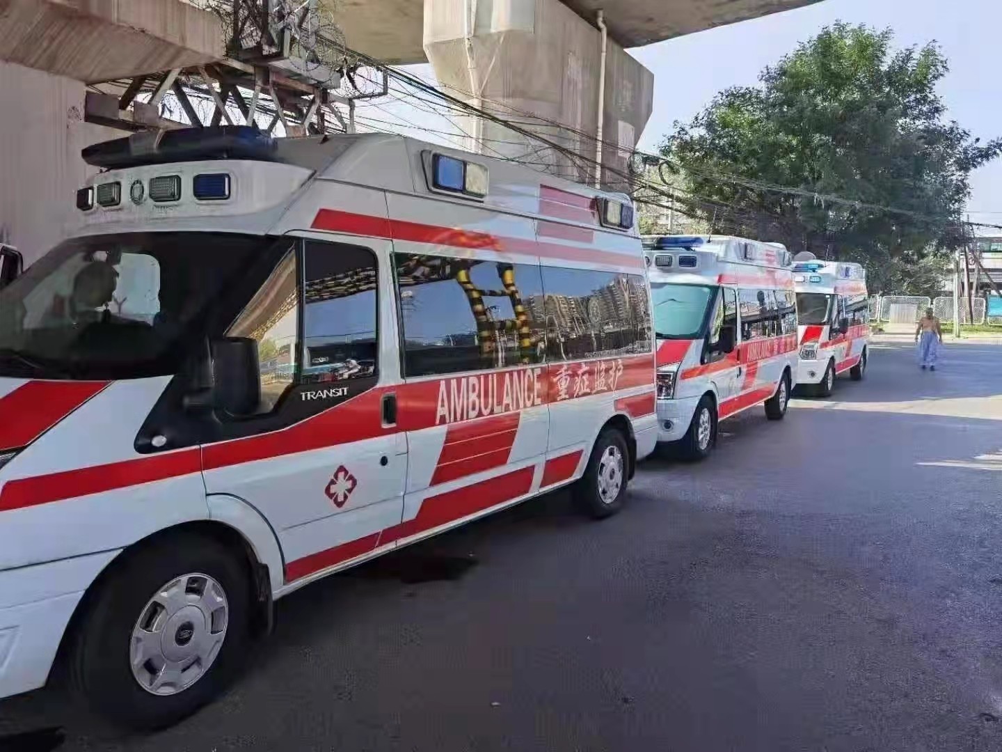 革吉县救护车出租